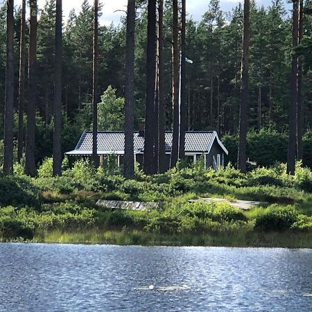 Modern Lakeside Cottage & Boat Near Isaberg Kavsjo 외부 사진